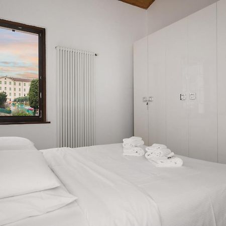 Flats4Rent Silvia Apartment Verona Bagian luar foto