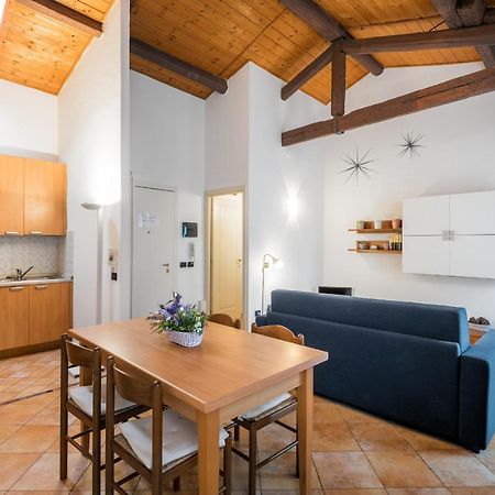 Flats4Rent Silvia Apartment Verona Bagian luar foto