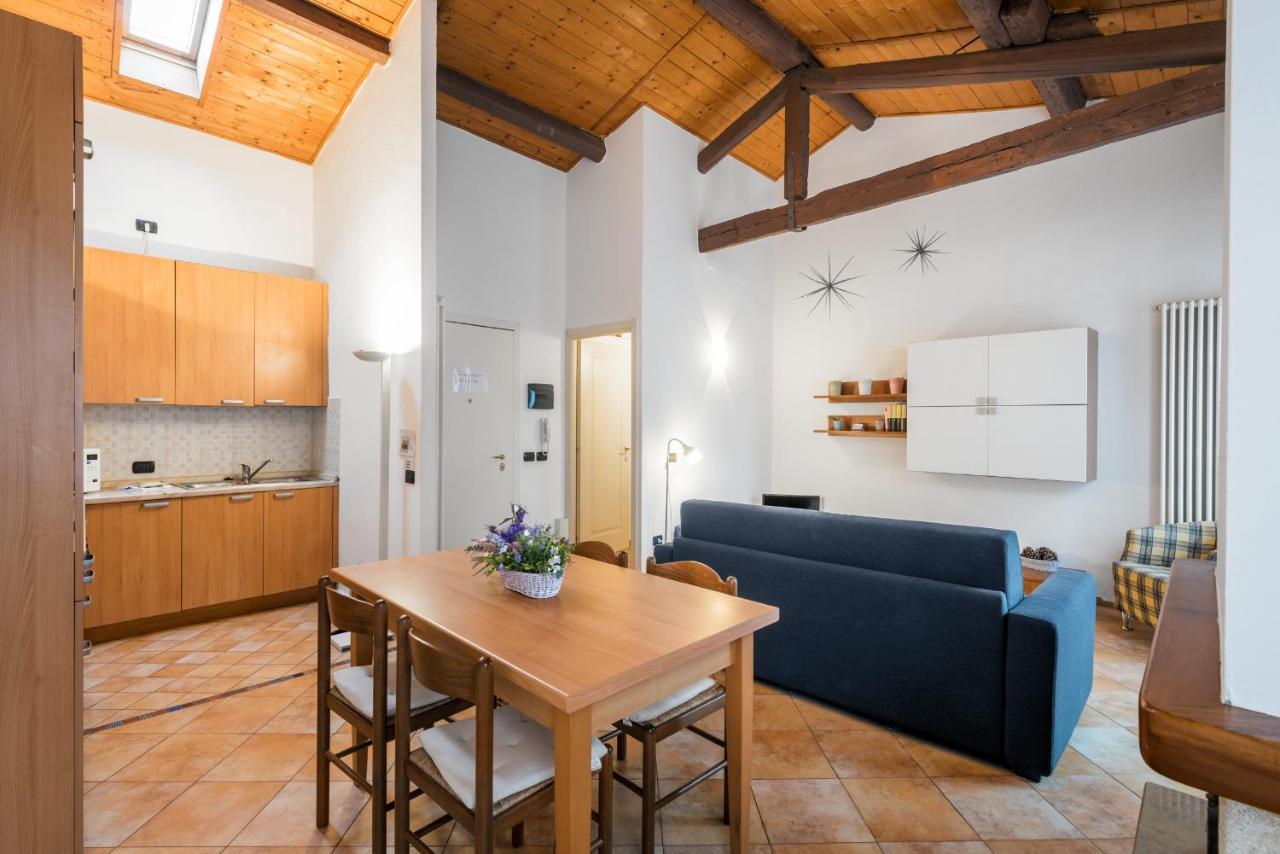 Flats4Rent Silvia Apartment Verona Bagian luar foto