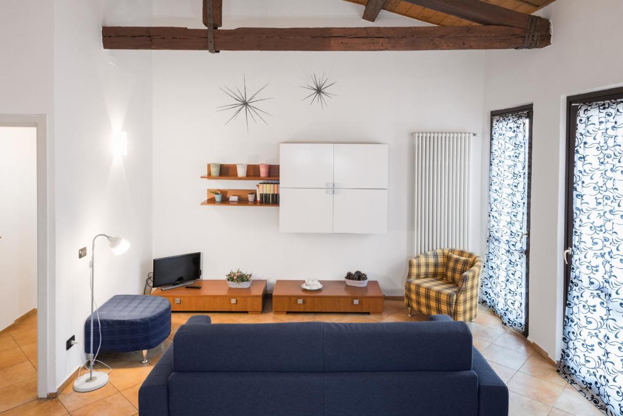 Flats4Rent Silvia Apartment Verona Bagian luar foto