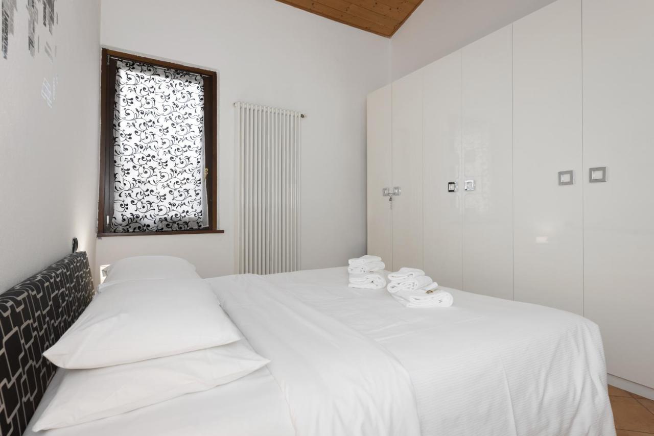 Flats4Rent Silvia Apartment Verona Bagian luar foto